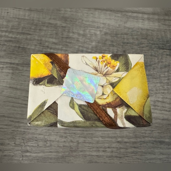 Sapone Vegetale LEMON Soap Bar Handmade in Italy 300g/10.5oz - Picture 3 of 7